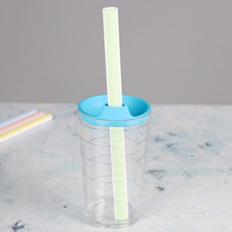 Graduated Clear Tumbler with Straw