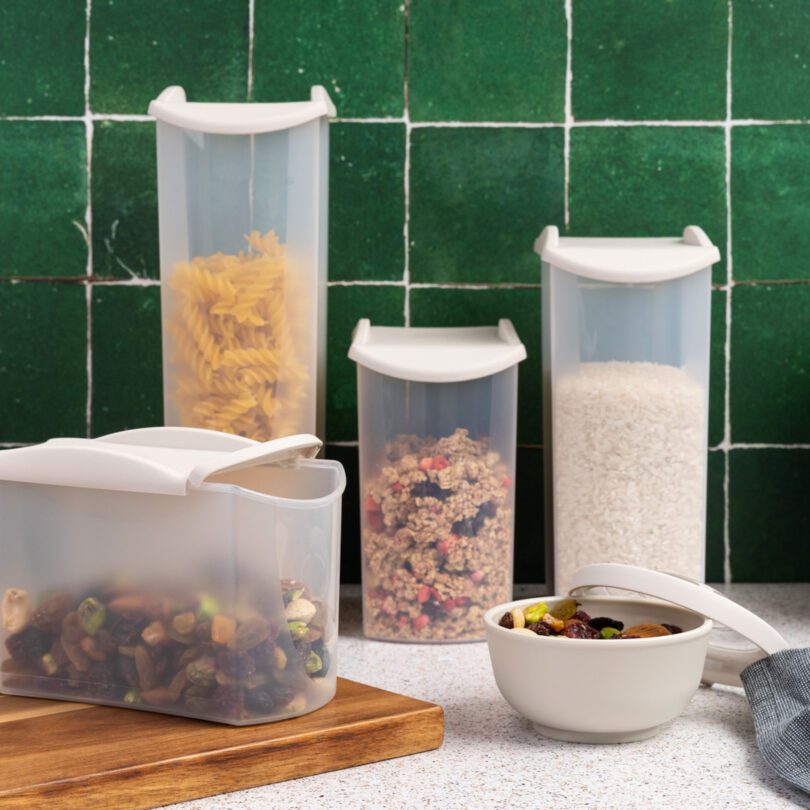 Store & Pour range of dry food containers