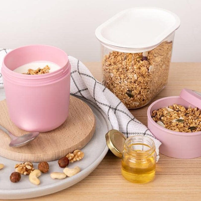 Yoghurt Granola in Pink Breakfast Pot