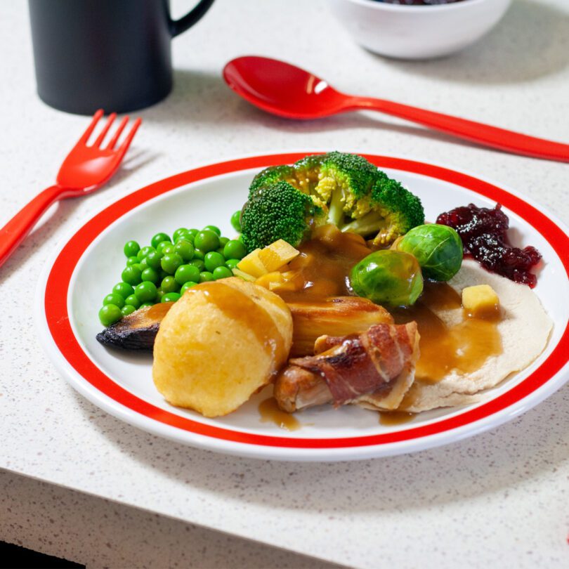 Christmas Duo Dining Set in Red with Roast Dinner and Cutlery