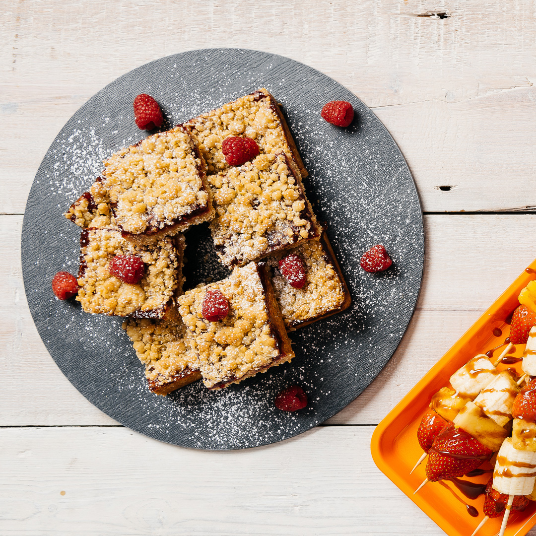 30cm Round Board with Flapjack Slices